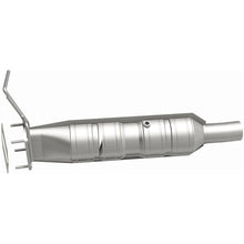 Load image into Gallery viewer, MagnaFlow 09-19 Ford F53 V10 6.8L Underbody 6.8L Direct Fit Catalytic Converter - 280435