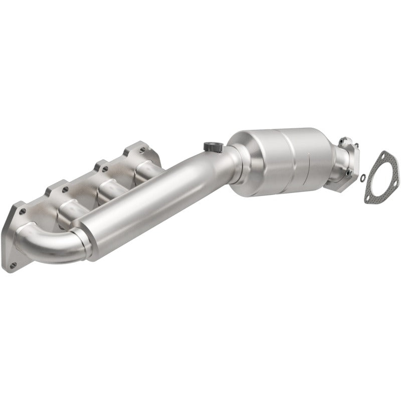 MagnaFlow Direct Fit Catalytic Converter 02-04 Volkswagen Passat 4.0L - 452799