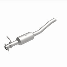 Load image into Gallery viewer, MagnaFlow 16-19 Ford F-53 V10 6.8L Underbody Direct-Fit Catalytic Converter - 280447