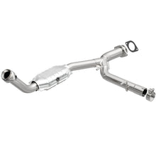 Load image into Gallery viewer, MagnaFlow Direct Fit Catalytic Converter 03-05 Ford Expedition/05-06 Lincoln Navigator 5.4L P/S - 93125