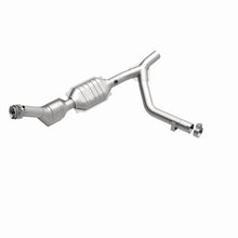 Load image into Gallery viewer, MagnaFlow Direct Fit Catalytic Converter 01 Ford Trucks 5.4L - 458033