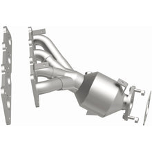 Load image into Gallery viewer, MagnaFlow Direct Fit Catalytic Converter 12-17 Hyundai Accent 1.6L - 5531429