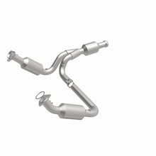 Load image into Gallery viewer, MagnaFlow 09-13 Chevrolet Silverado 1500 5.3L Direct Fit Converter - 5582578