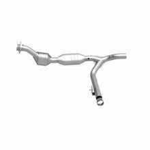 Load image into Gallery viewer, MagnaFlow Direct Fit Catalytic Converter 99 Ford F-150 4.6L - 23082
