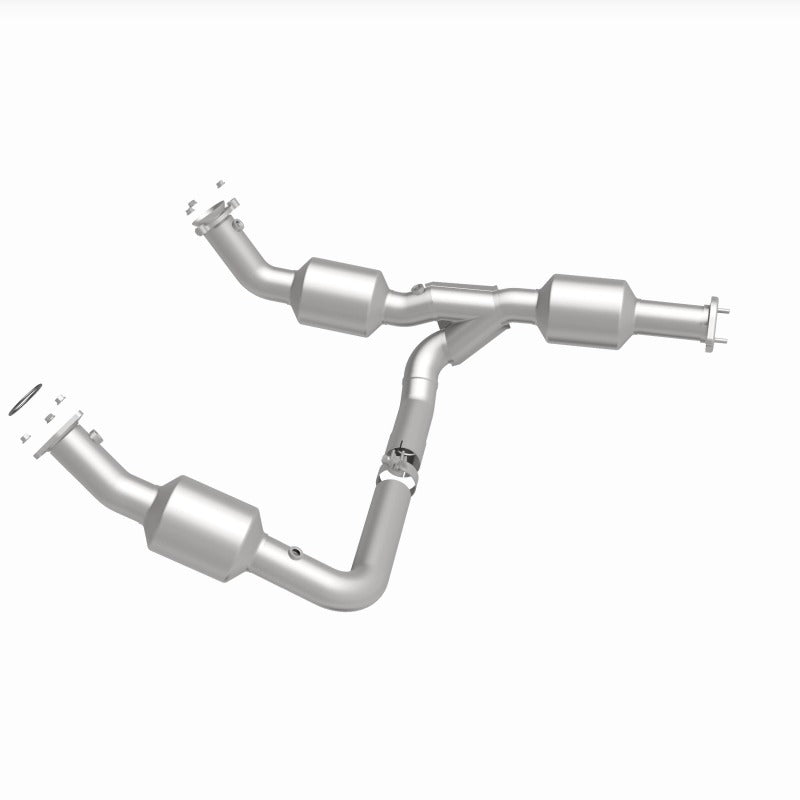 MagnaFlow 18-20 Chevrolet Express 2500 Single Underbody 4.3L Direct Fit Catalytic Converter - 280210