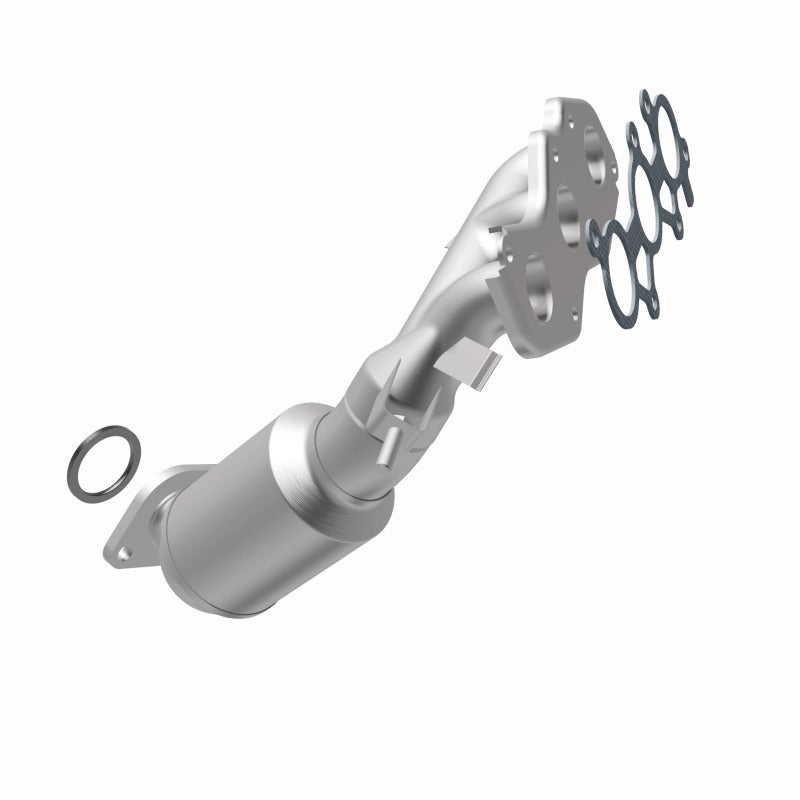 MagnaFlow Direct Fit Catalytic Converter 14-15 Toyota Highlander 3.5L Manifold - 52545
