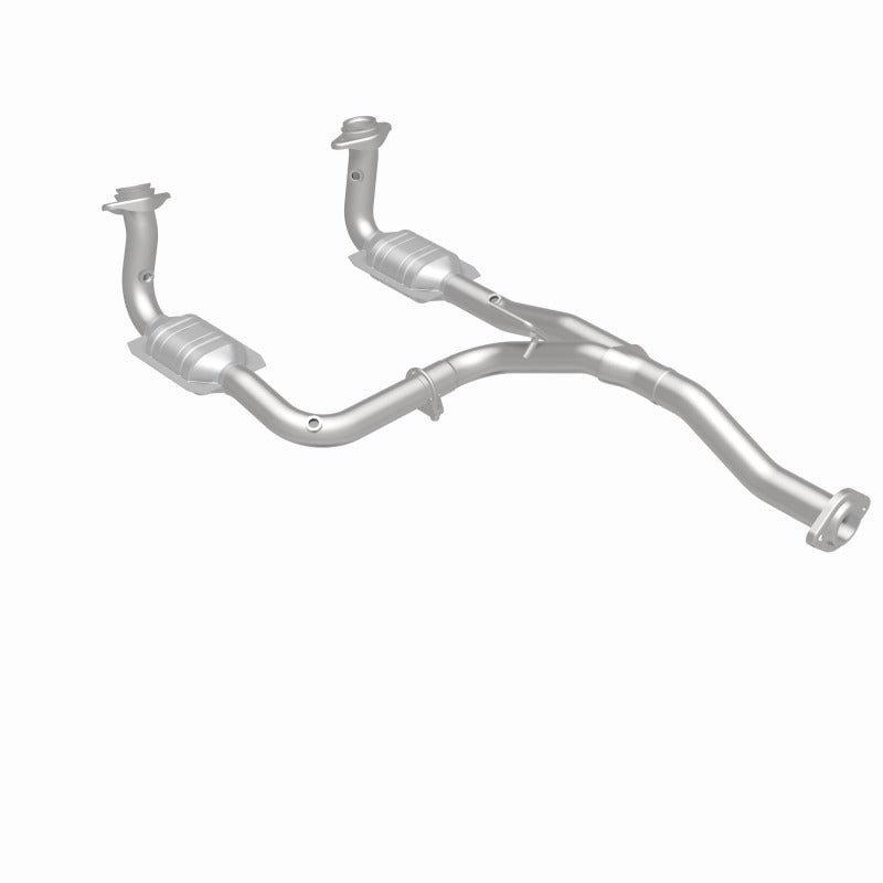 MagnaFlow Direct Fit Catalytic Converter 07 Jeep Liberty 3.7L - 23957