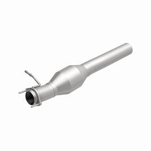 Load image into Gallery viewer, MagnaFlow Direct Fit Catalytic Converter 00-03 Ford F250/350 SD 7.3 - 60512