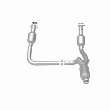 Load image into Gallery viewer, MagnaFlow 14-15 Chevrolet Silverado 1500 5.3L Direct-Fit Catalytic Converter - 5582642