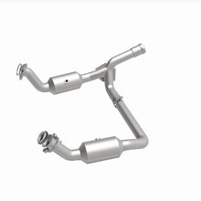 Load image into Gallery viewer, MagnaFlow 19-20 GMC Sierra 1500 Single Underbody 4.3L/5.3L Direct Fit Catalytic Converter - 280656