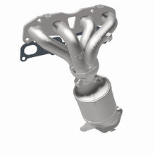 Load image into Gallery viewer, MagnaFlow Direct Fit Catalytic Converter 08-13 Nissan Rogue 2.5L CA - 5481295