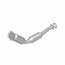 Load image into Gallery viewer, MagnaFlow 04-11 Lincoln Town Car V8 4.6L GAS California Catalytic Converter Direct Fit - 5411010