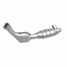Load image into Gallery viewer, MagnaFlow Direct Fit Catalytic Converter 01 Ford Trucks 4.6L - 51171