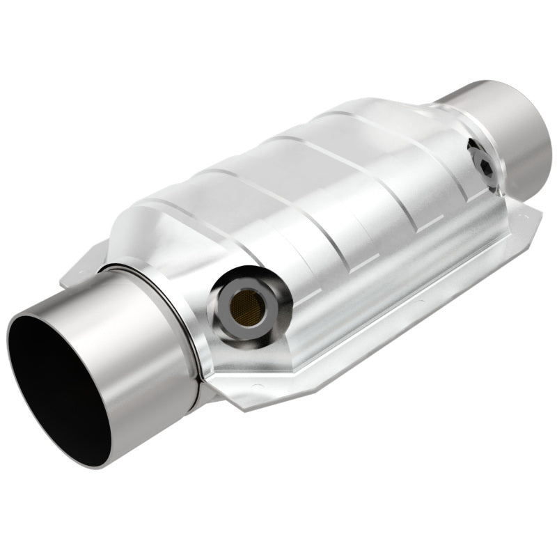 MagnaFlow Universal Catalytic Converter 3 W/Dual O2 Boss - 94169