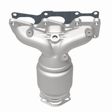 Load image into Gallery viewer, Magnaflow 07-10 Kia Sedona 3.8L California Grade CARB Compliant DF Manifold Catalytic Converter - 5582855