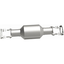 Load image into Gallery viewer, MagnaFlow Direct Fit Catalytic Converter 03-06 Kia Sorento 3.5L rear - 49924