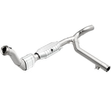 Load image into Gallery viewer, MagnaFlow Conv DF 99-00 Expedition 4.6 2WD PS - 93626
