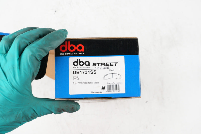 DBA 00-05 Ford Excursion 4WD Street Series Front Brake Pads - DB1731SS