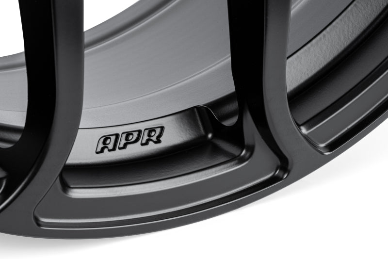APR A01 Flow Formed 18x8.5 / 5x112 / ET45 / 66.5mm Bore / Satin Black Wheel - WHL00017