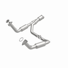 Load image into Gallery viewer, MagnaFlow Conv Direct Fit 07-09 Chevy Trailblazer SS 6.0L V8 - 5451650