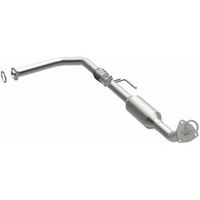 Load image into Gallery viewer, MagnaFlow Direct Fit Catalytic Converter OEM 2003-2004 Toyota Tundra Underbody - 47.125in Length - 4551404
