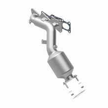 Load image into Gallery viewer, MagnaFlow OEM Grade Federal / EPA Compliant Manif Catalytic Converter 09-11 Hyundai Genesis V6 3.8L - 52778