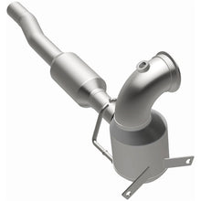 Load image into Gallery viewer, MagnaFlow 16-18 Volkswagen Jetta L4 OEM Underbody Single Direct Fit Converter - 280134