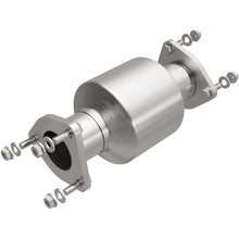 Load image into Gallery viewer, MagnaFlow Direct Fit Catalytic Converter 09-15 Honda Pilot 3.5L - 5592184