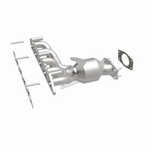Load image into Gallery viewer, MagnaFlow Direct Fit Catalytic Converter 01-05 Volvo S60 2.4L Manifold - 452425