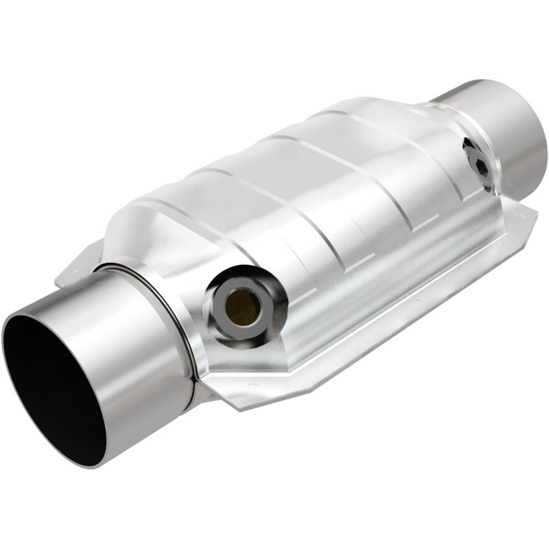 MagnaFlow Universal Catalytic Converter 3 W/Dual O2 Boss - 94169