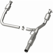 Load image into Gallery viewer, MagnaFlow Direct Fit Catalytic Converter 94-99 Ram 1500/2500 - 447233