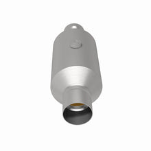 Load image into Gallery viewer, MagnaFlow 2.25 w/dual O2 5in. Spun Universal Converter - 79315