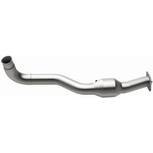 Load image into Gallery viewer, MagnaFlow Direct Fit Catalytic Converter01-05 GM Silv/Sierra 6.6L - 60501