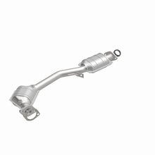 Load image into Gallery viewer, MagnaFlow DF Cat Conv 99-05 Subaru Forester/96-97 &amp; 99-05 Impreza/01-03 Legacy/00-05 Outback Frt/Rr - 93235