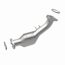 Load image into Gallery viewer, MagnaFlow Direct Fit Catalytic Converter 00-04 Toyota Tacoma 3.4L California - 447185