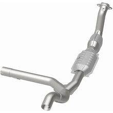 Load image into Gallery viewer, MagnaFlow Conv DF 99-00 Expedition 4.6 2WD PS - 93626