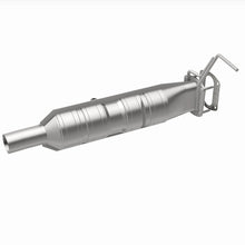 Load image into Gallery viewer, MagnaFlow 09-19 Ford F53 V10 6.8L Underbody 6.8L Direct Fit Catalytic Converter - 280435