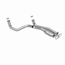 Load image into Gallery viewer, MagnaFlow Direct Fit Catalytic Converter 98-00 Chevy 3500 7.4L Fro - 93607