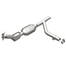Load image into Gallery viewer, MagnaFlow Direct Fit Catalytic Converter 01 Ford Trucks 5.4L - 51544