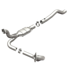 Load image into Gallery viewer, MagnaFlow Direct Fit Catalytic Converter 2003 Ram 1500 5.7 2WD - 93416