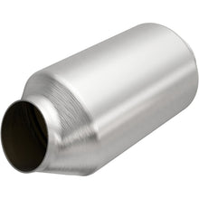 Load image into Gallery viewer, MagnaFlow 2.50in. CA Spun Cen/Ang Universal Converter - 551076