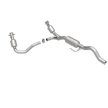 Load image into Gallery viewer, MagnaFlow Direct Fit Catalytic Converter 00-03 Durango 4WD 5.9L - 458050