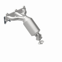 Load image into Gallery viewer, MagnaFlow Direct Fit Catalytic Converter 05-08 Kia Sportage 2.7L Passenger Side - 51244