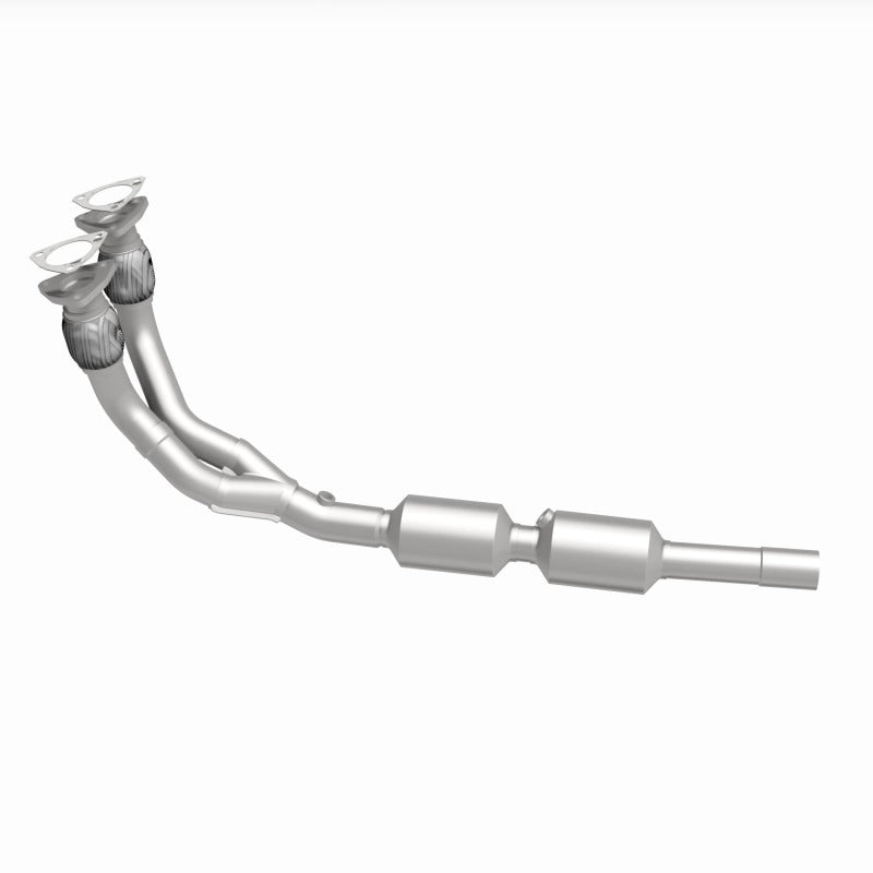 MagnaFlow Direct Fit Catalytic Converter 02-05 Golf 2.8L Underbody - 52289