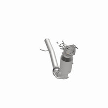Load image into Gallery viewer, MagnaFlow 18-23 Jeep Wrangler OEM Grade Federal / EPA Compliant Direct-Fit Catalytic Converter - 21-958