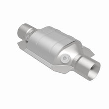 Load image into Gallery viewer, MagnaFlow Universal Catalytic Converter 2.5 Dual O2 Boss FED - 94166