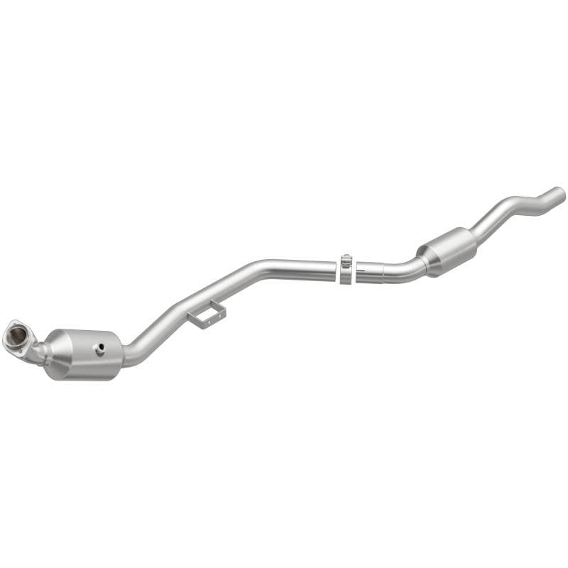 MagnaFlow Direct Fit Catalytic Converter OEM 2007 Mercedes-Benz E350 Underbody - 69.125in Length - 5411666