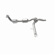Load image into Gallery viewer, MagnaFlow 04-06 F-150 V8 4.6 OEM Underbody Direct Fit Converter - 52450
