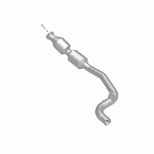 Load image into Gallery viewer, MagnaFlow 14-17 Range Rover V6 3 OEM Underbody Direct Fit Converter - 21-608