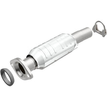 Load image into Gallery viewer, MagnaFlow Direct Fit Catalytic Converter 04-06 Toyota Sienna 3.3L AWD Rear - 24158